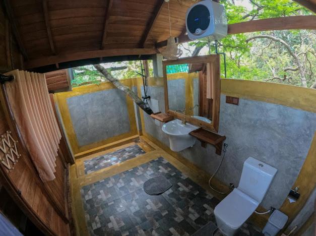 Sundown Lake Hotel & Spa Habarana Exterior photo