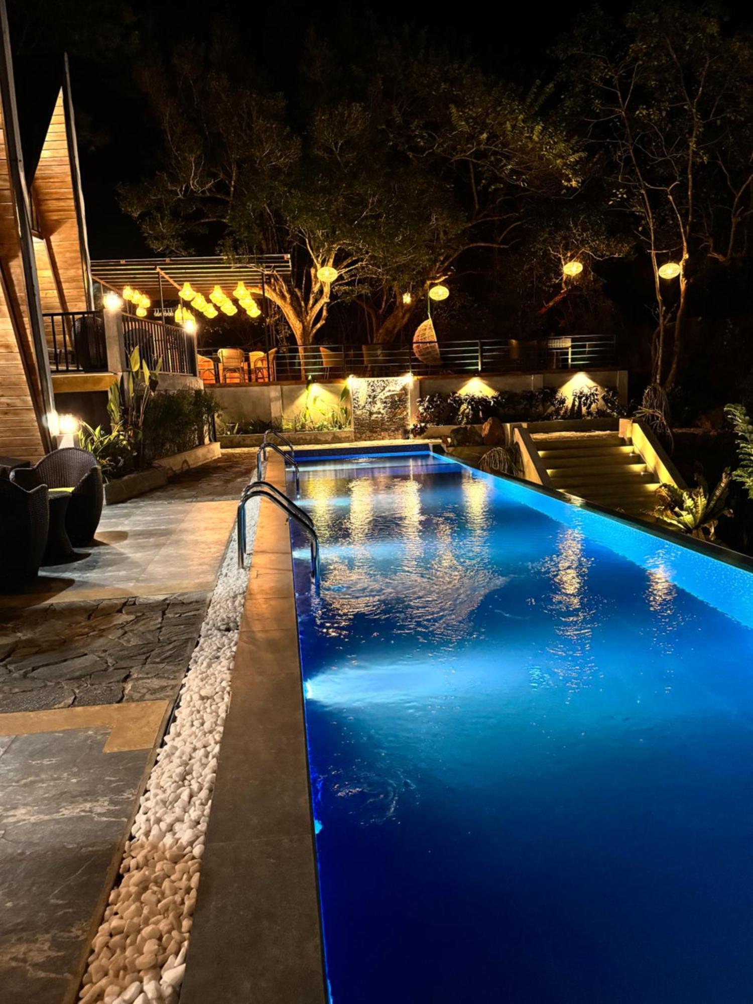 Sundown Lake Hotel & Spa Habarana Exterior photo