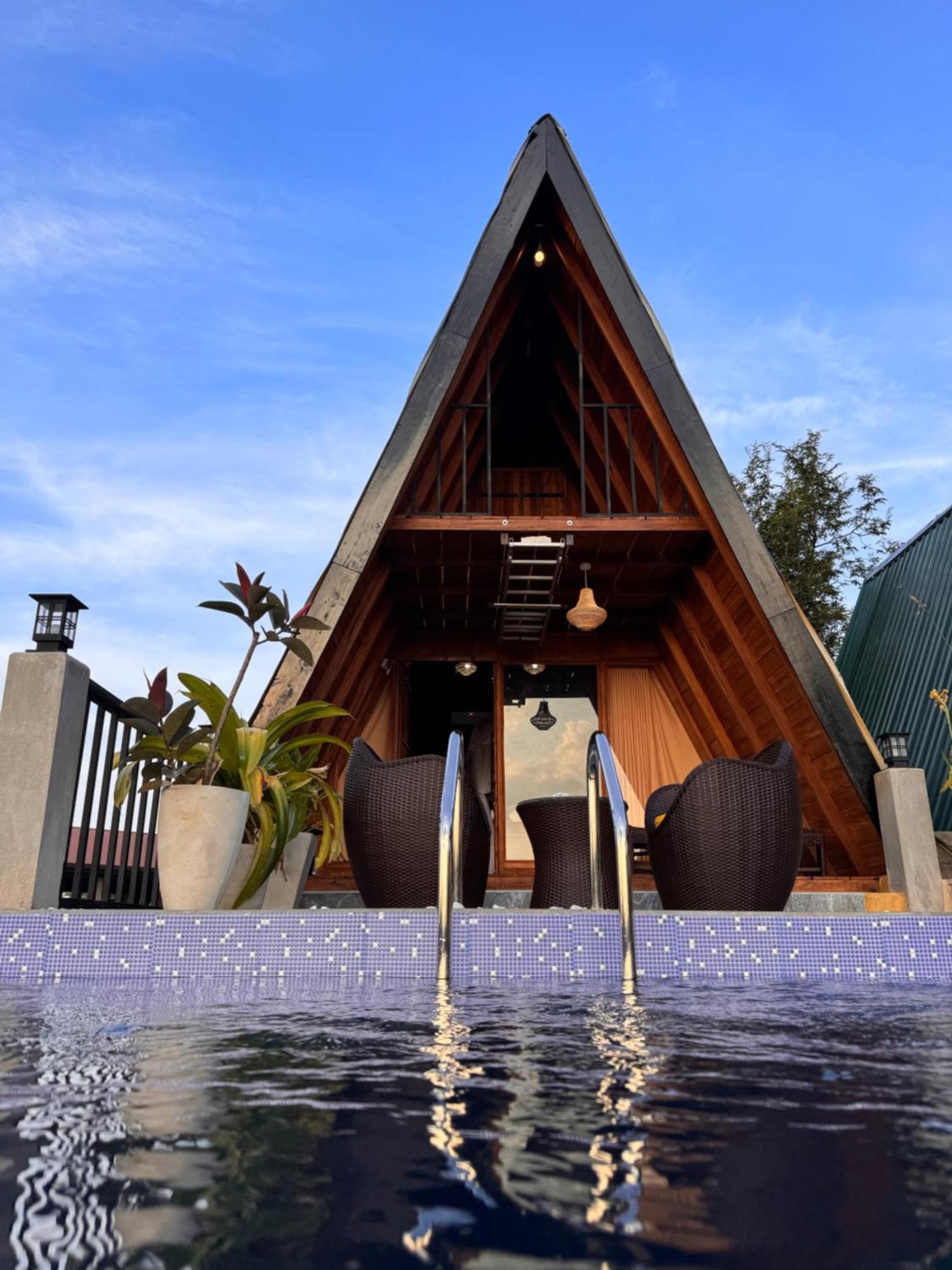 Sundown Lake Hotel & Spa Habarana Exterior photo